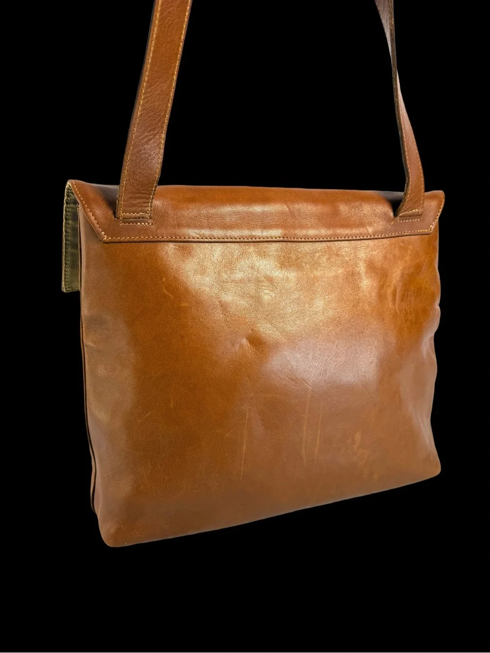Retro Paris Sleek Cognac Brown Leather Shoulder Bag with Tortoiseshell Accent